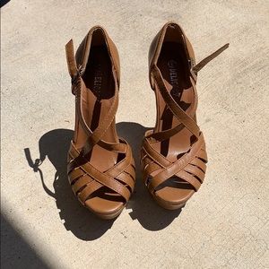 Delicacy Brown Wedges Size 6